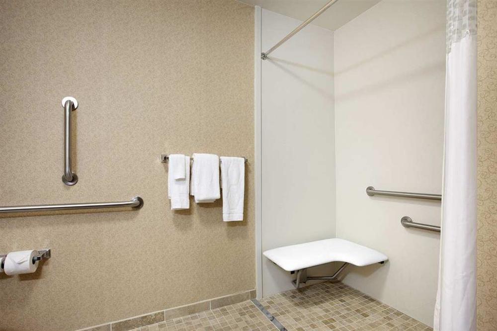 Hotel Hampton & Rochester-north